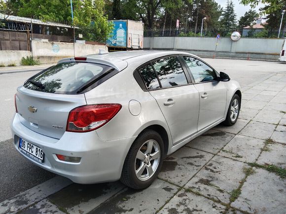 Memurdan Chevrolet Cruze 1.6 LT 2012 Model
