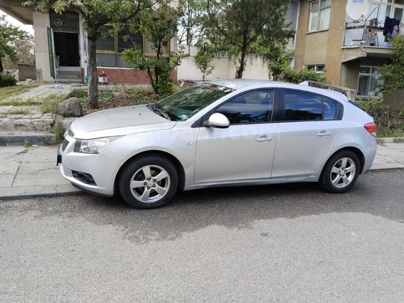 Memurdan Chevrolet Cruze 1.6 LT 2012 Model