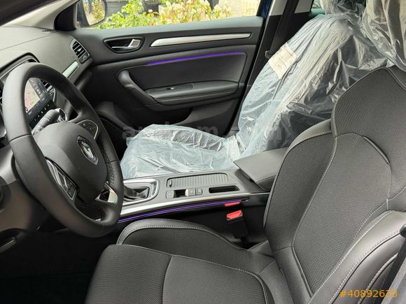ARDA TİCARET 2025 MD. RENAULT MEGANE 1.3 TCE İCON HATASIZ