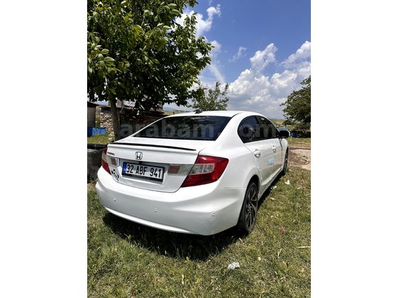 Sahibinden Honda Civic 1.6i VTEC Eco Dream 2013 Model