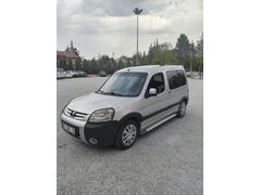 Sahibinden Peugeot Partner 1.6 HDI Adventure 2011 Model