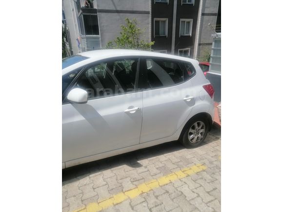 Sahibinden Kia Venga 1.4 CRDi Active 2011 Model 6 ileri manuel 