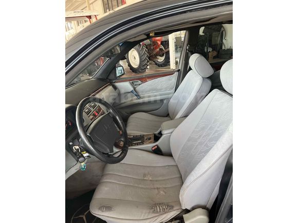 Galeriden Mercedes - Benz E 230 Elegance 1996 Model Manisa