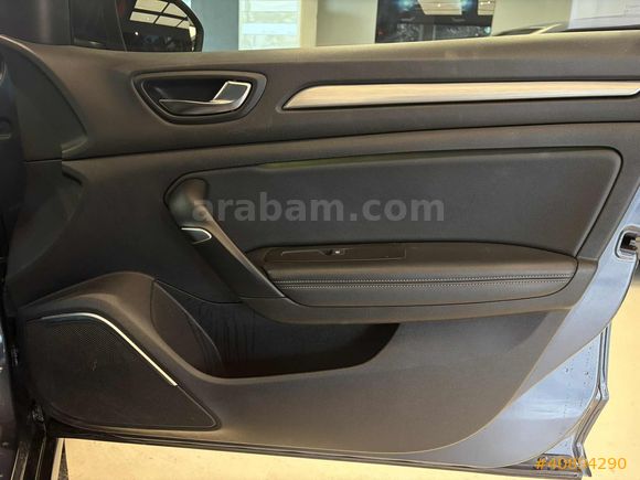 | UNIQ AUTO | 2019 RENAULT MEGANE 1.2TCE ICON OTOMATIK BYSZ