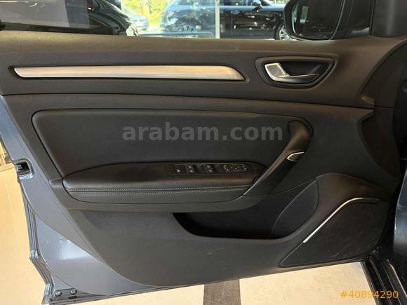 | UNIQ AUTO | 2019 RENAULT MEGANE 1.2TCE ICON OTOMATIK BYSZ