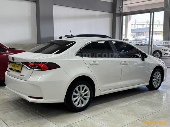 2022 TOYOTA COROLLA 1.8 HYBRİD DREAM E-CVT