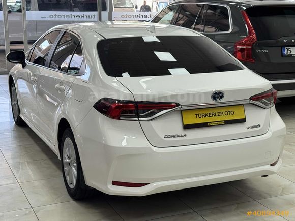 2022 TOYOTA COROLLA 1.8 HYBRİD DREAM E-CVT