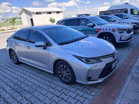 Sahibinden Toyota Corolla 1.5 Dream 2021 Model  83.000 km Gri