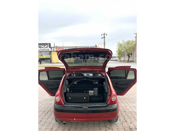 SAHİBİNDEN DÜŞÜK KM CLİO 2 HB - 1.5 DCI TURBO DİZEL
