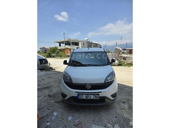 Sahibinden Fiat Doblo Combi 1.6 Multijet Trekking 2023 Model