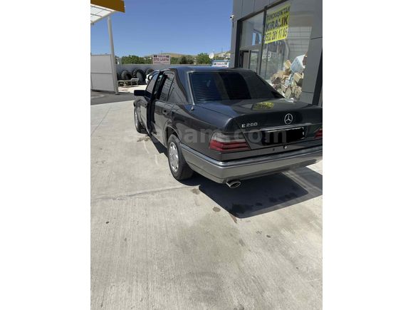 Sahibinden Mercedes - Benz E 200 1993 Model 
