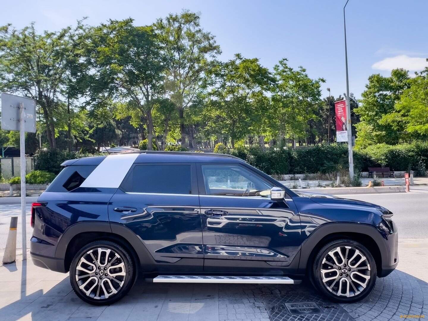 Galeriden KGM SsangYong Torres 1.5 GDI 2023 Model İstanbul 11.750 km Lacivert 4