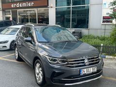 ERDEMLER'DEN 2023 VW TİGUAN 1.5TSI ELEGANCE 150HP CAM TAVAN FULL