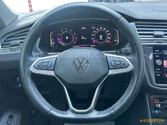 ERDEMLER'DEN 2023 VW TİGUAN 1.5TSI ELEGANCE 150HP CAM TAVAN FULL