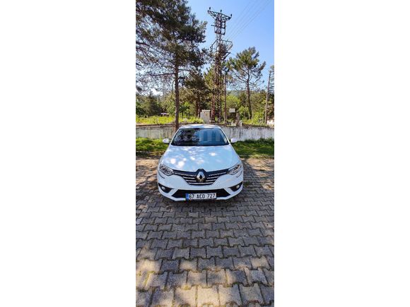 ÖĞRETMENDEN DEĞİŞENSİZ, BOYASIZ, HATASIZ MEGANE 4