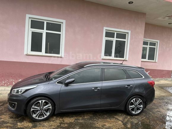 Sahibinden Değişensiz Boyasız Kia Ceed 1.6 CRDi Concept Plus SW 2017 Model 