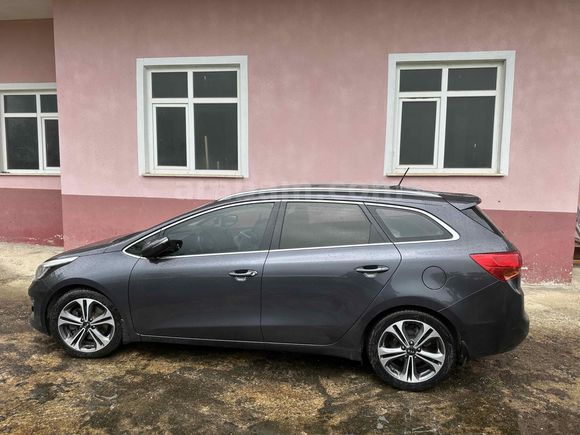 Sahibinden Değişensiz Boyasız Kia Ceed 1.6 CRDi Concept Plus SW 2017 Model 
