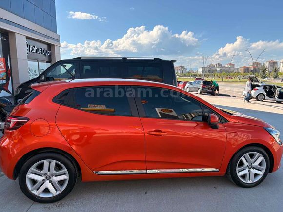Sahibinden Renault Clio 1.0 TCe Touch 2022 Model 