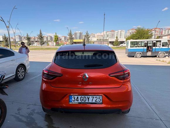 Sahibinden Renault Clio 1.0 TCe Touch 2022 Model 