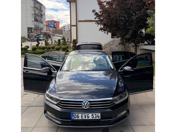Volkswagen Passat 1.6 TDi BlueMotion Highline 2017 Model 