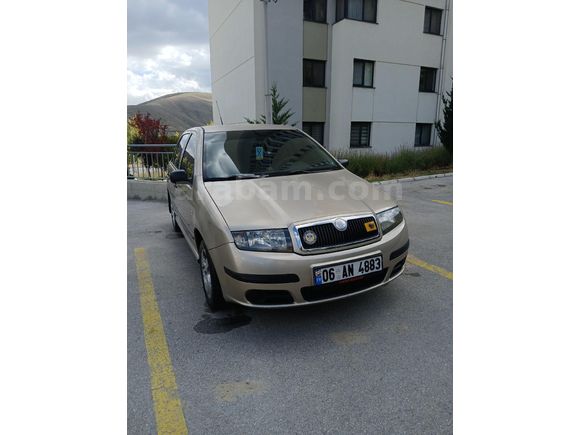 Sahibinden Skoda Fabia 1.4 TDI Special 2005 Model  122.000 km Bej