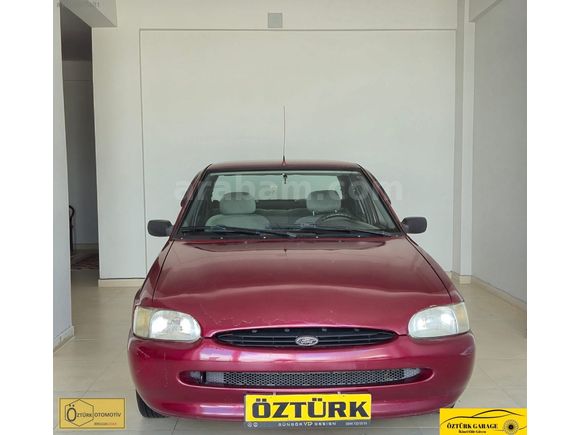 ÖZTÜRK GARAGE BANAZ ŞUBESİNDEGİŞENİ OLMAYAN FORD ESCORT 1.6