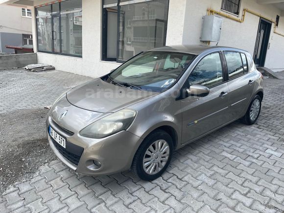 Sahibinden Renault Clio 1.5 dCi Tom Edition 2011 Model  206.000 km Kahverengi