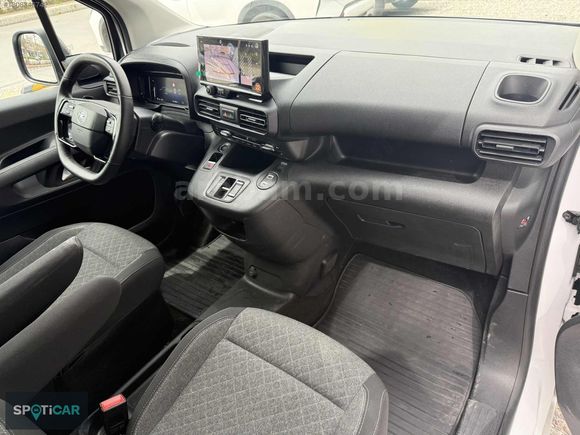 OPEL YETKİLİ BAYİİNDEN HATASIZ 2025 COMBO-E EDİTİON 25.000 KM