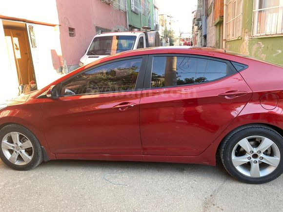 Sahibinden Hyundai Elantra 1.6 D-CVVT  premuim Plus 2012 Model