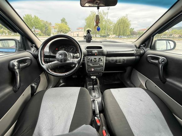 BAYAN ARACI İSTEYENLERE OTOMOTİK CORSA 1.4 SWING