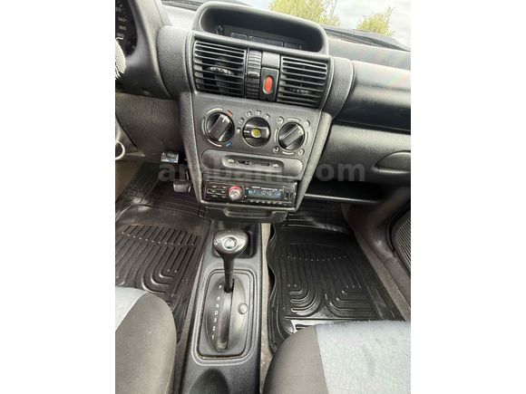 BAYAN ARACI İSTEYENLERE OTOMOTİK CORSA 1.4 SWING