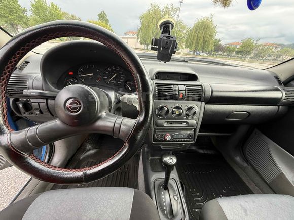 BAYAN ARACI İSTEYENLERE OTOMOTİK CORSA 1.4 SWING