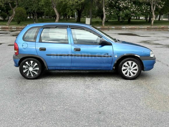 BAYAN ARACI İSTEYENLERE OTOMOTİK CORSA 1.4 SWING
