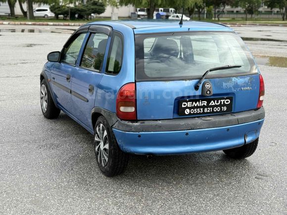 BAYAN ARACI İSTEYENLERE OTOMOTİK CORSA 1.4 SWING
