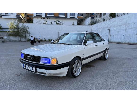 VOİCE'DEN SADECE 3 PARÇA BOYALI SUNROOF'LU AUDİ 80