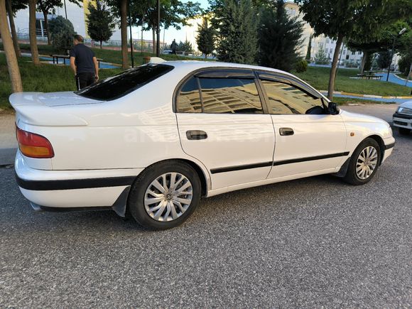Öğretmenden Temiz Toyota Carina 2.0 1997 Model Şanlıurfa