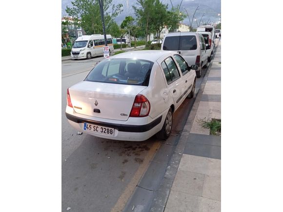 Sahibinden Renault Clio 1.4 Authentique 2005 Model