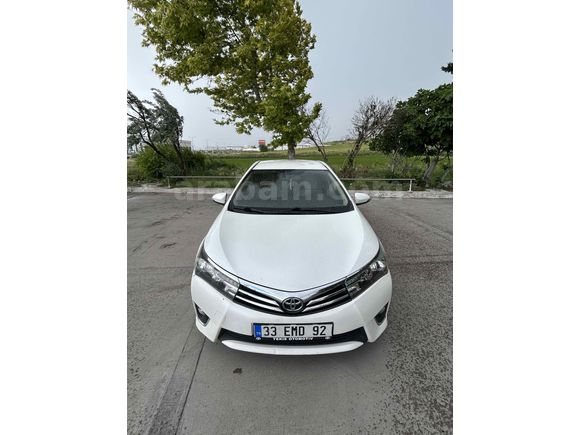 Sahibinden Toyota Corolla 1.6 Advance 2015 Model  175.000 km Beyaz