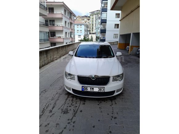 Sahibinden Skoda SuperB 1.4 TSI Comfort 2010 Model  225000 km Beyaz