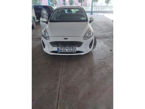 Sahibinden Ford Fiesta 1.5 TDCi Trend 2017 Model  220.000 km Beyaz