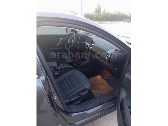 Sahibinden Citroen C4 X 1.2 PureTech Shine Bold 2023 Model