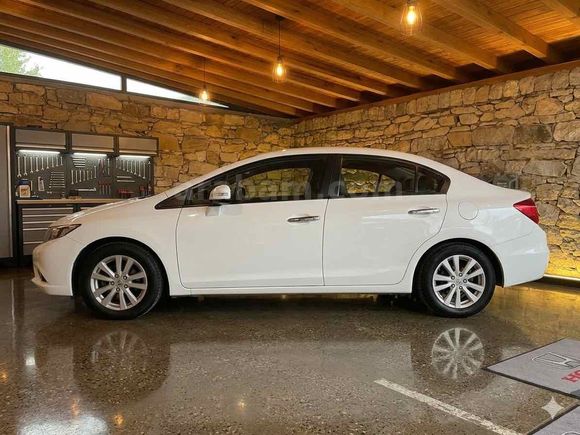 Sahibinden Honda Civic 1.6i VTEC Eco Elegance 2012 Model 