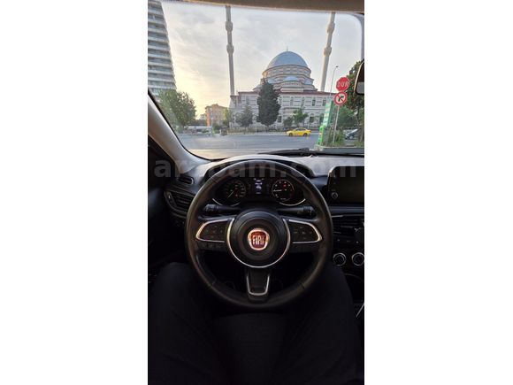 Sıfır kokusu üstünde Fiat Egea 1.4 Fire Easy Stil 2021 Model