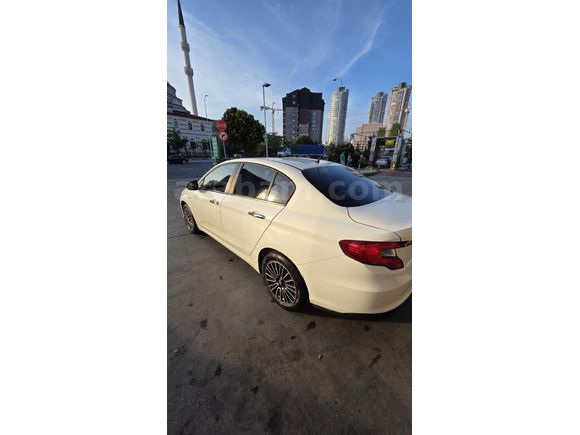 Sıfır kokusu üstünde Fiat Egea 1.4 Fire Easy Stil 2021 Model