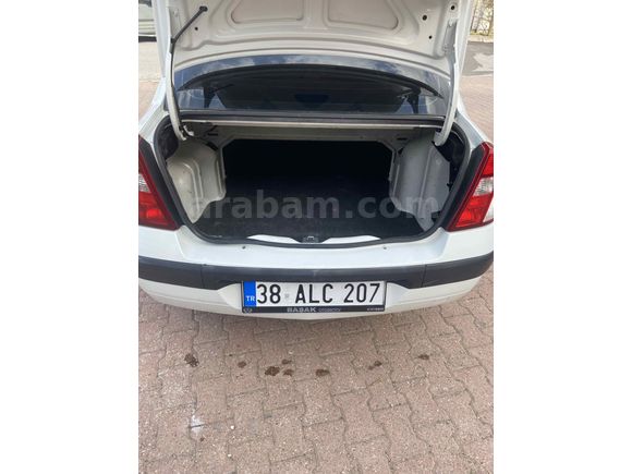 Sahibinden Renault Clio 1.4 Authentique 2005 Model çift airbag klimalı 
