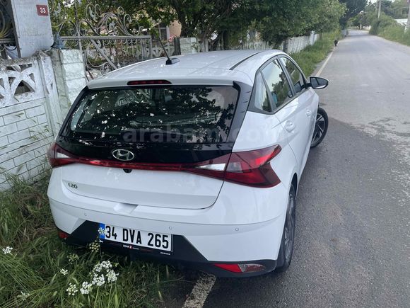 Sahibinden Yetkili Servis Bakımlı Değişensiz i20 1.4 MPI Style 2021 Model  72.500 km Beyaz