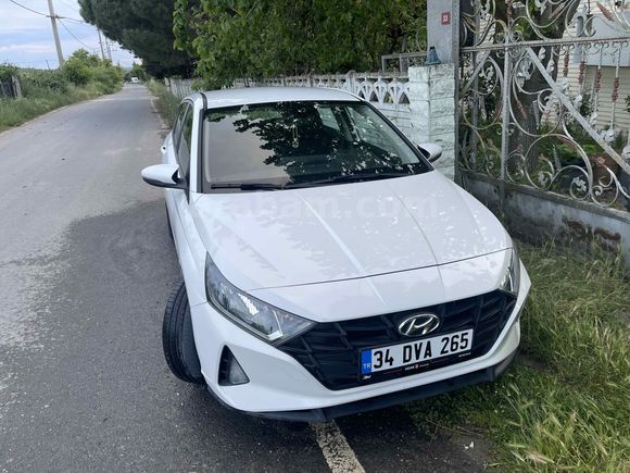 Sahibinden Yetkili Servis Bakımlı Değişensiz i20 1.4 MPI Style 2021 Model  72.500 km Beyaz