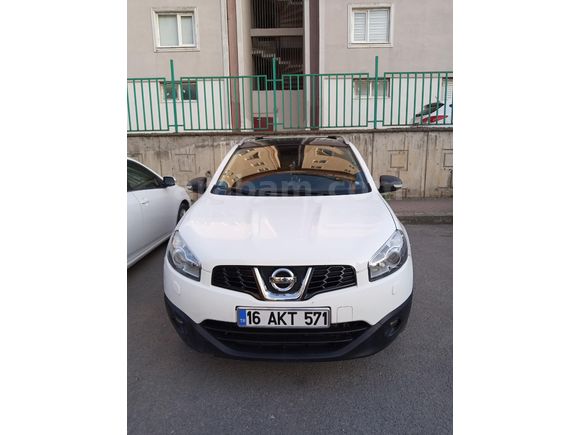 Sahibinden Nissan Qashqai 1.6 Platinum 2012 Model Kocaeli 195600 km Beyaz