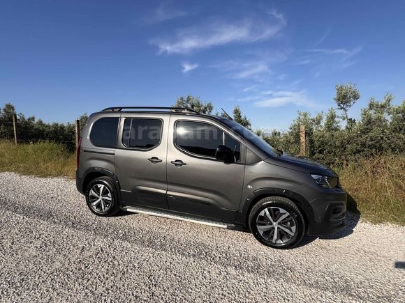 Sahibinden Peugeot Rifter 1.5 BlueHDI GT 2021 Model  105.500 km Füme
