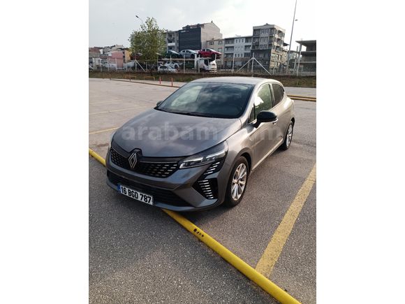 Sahibinden Renault Clio 1.0 TCe Techno Özel Seri 2023 Model